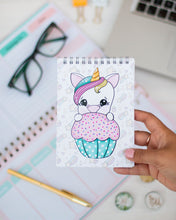 Cargar imagen en el visor de la galería, Libreta unicornio Aduchis cupcakes
